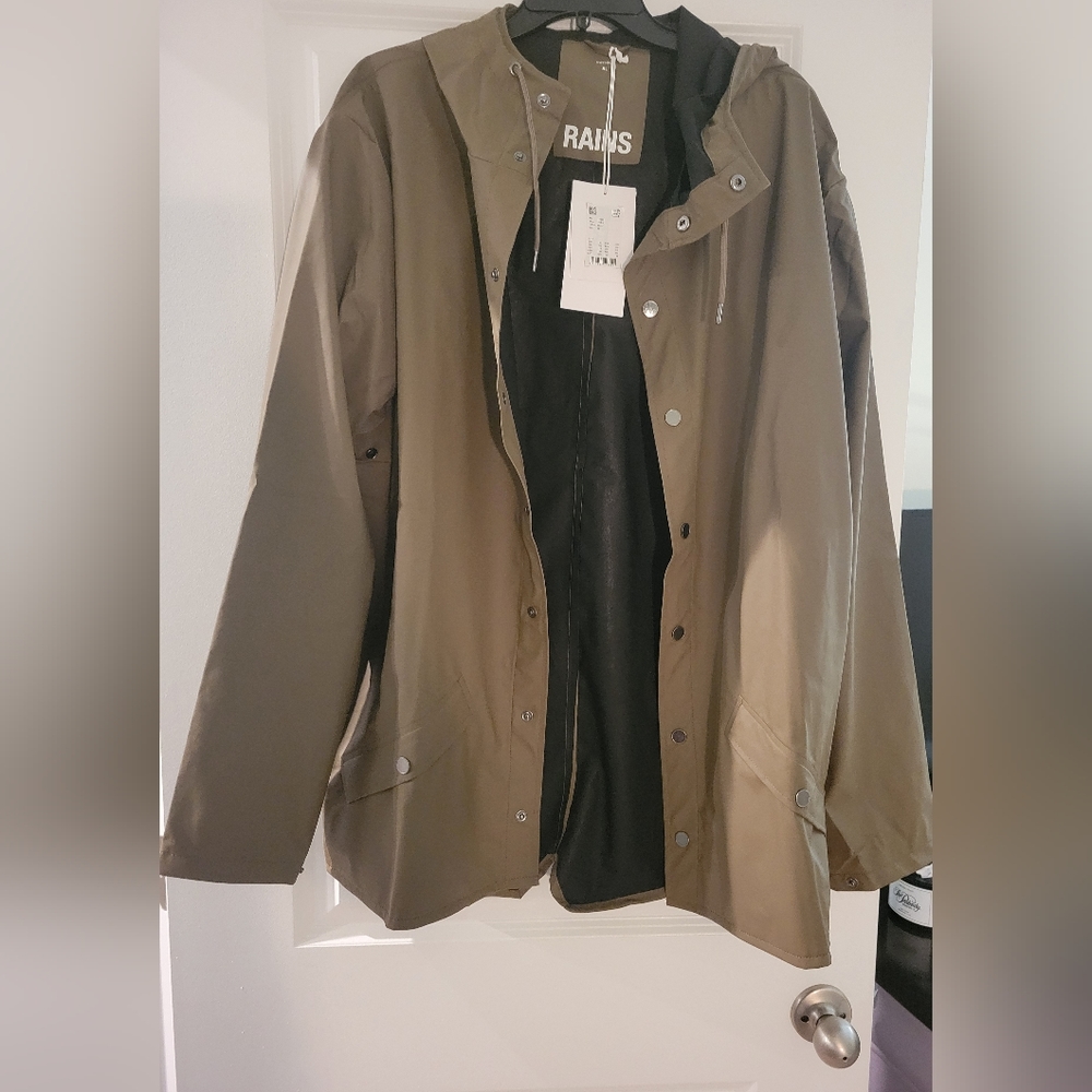 NWT Rains Jacket - Picture 3 of 7